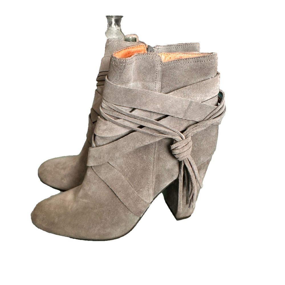 NEW Gianni Bini Grey Suede Wrapped Heeled Boot Criss Cross Straps With Tassels